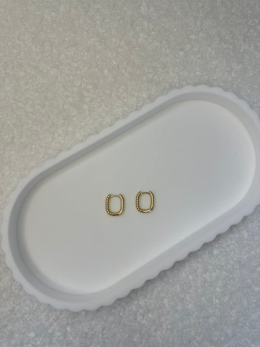 Boucle d'oreille carré doré